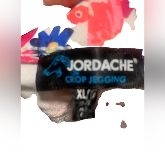 Jordache Girl’s Floral Crop Jegging - Picture 4 of 5